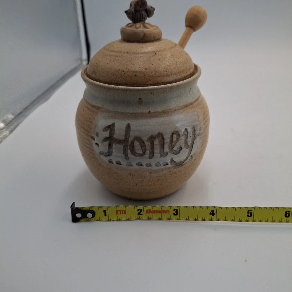 Vintage Linda Wieck 1985 Ceramic Honey Pot Jar Lid Dipper Bee Figurine Stoneware
